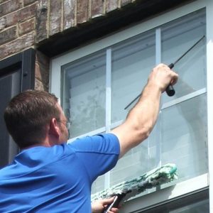 Mytí oken správnou teplotou vody